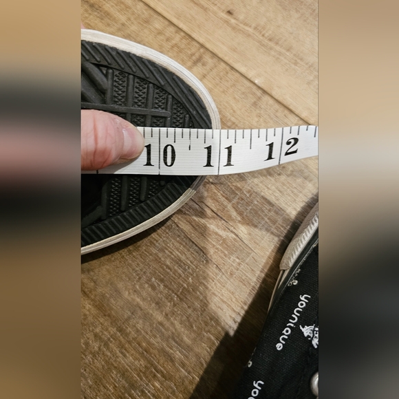 Younique Women's Sneakers Size 10 RARE LIMITED EDITION - Picture 7 of 7